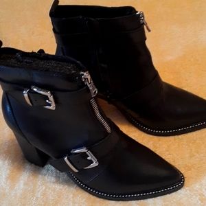 STEVEN MADDEN HALLE. MOTORCYCLE Women Bootie